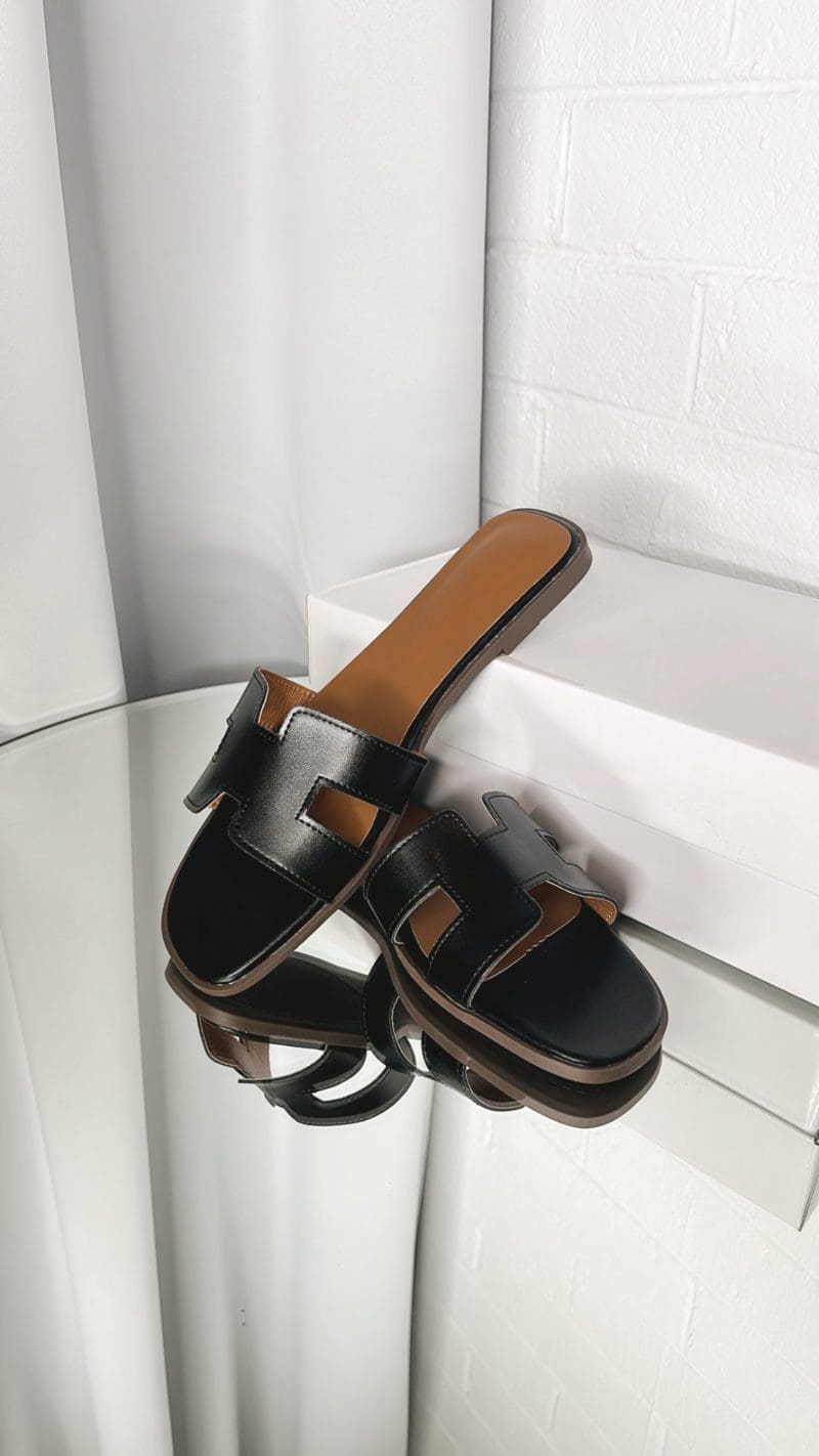 Her Slides - Black - Image 3