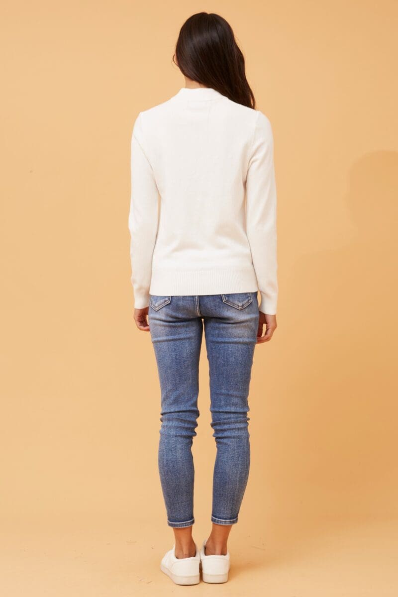 Sarah Skivvy - White - Image 4